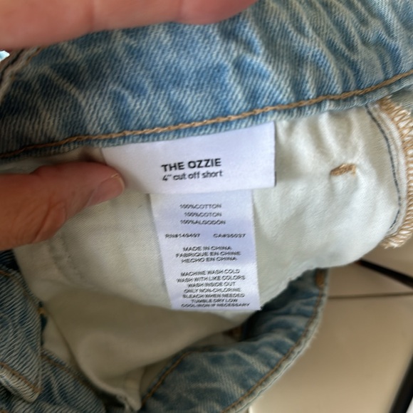 Joes Jeans Shorts. “The Ozzie” size 27 - Picture 5 of 6